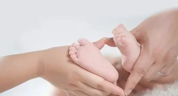 婴儿